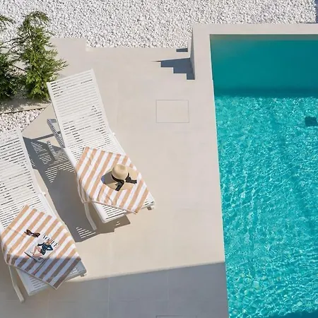 Villa Luxury White Palace With Heated Pool *